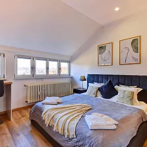 Apartment Beautiful Dlouha