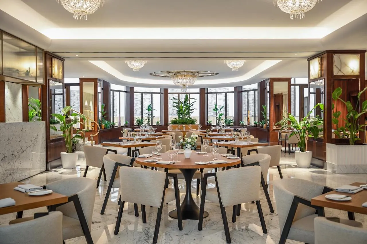 Almanac X Alcron Prague Otel 5*,