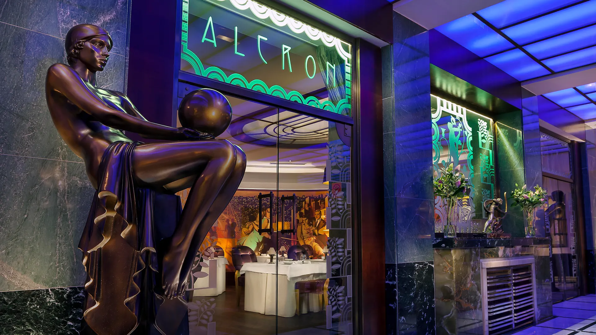 Almanac X Alcron Prague Otel