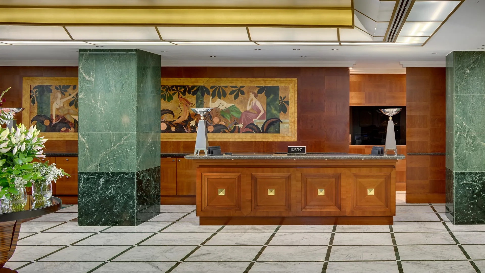 Almanac X Alcron Prague Otel